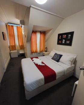 The Shakespeare Hotel, Auckland (photo 2)
