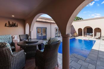 Poolside Serenity - Papamoa Beach Holiday Home, Papamoa (foto 5)