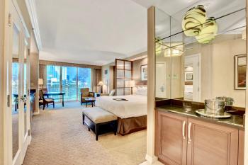 Strip View Balcony Suites - No Resort Fee !, Las Vegas (photo 3)