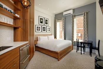 Independence Square 212, Studio with Beautiful Finishes. A+ Location in Downtown Aspen, Aspen (photo 2)
