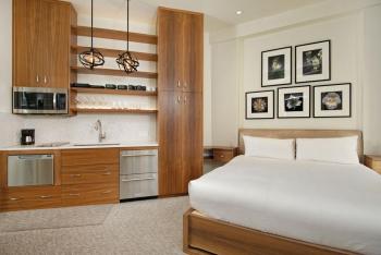 Independence Square 212, Studio with Beautiful Finishes. A+ Location in Downtown Aspen, Aspen (photo 4)