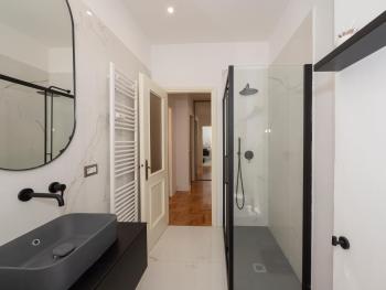 Big apartment close to Bocconi / Humanitas / IEO, Milan (photo 3)