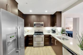 5 Heart of Santa Monica apartment, Los Angeles (fotografie 4)