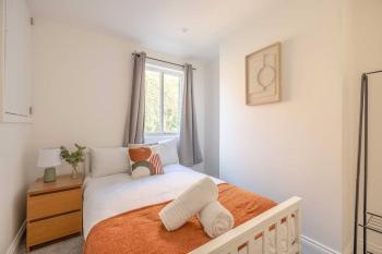 Cosy Cottage Your Central Windsor Retreat - By Tempstay, Windsor (zdjęcie 4)
