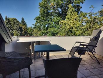 Spacious & comfortable guestrooms w private bathrooms near Koelnmesse & Lanxess Arena, free parking, highspeed WiFi, Kolonia (zdjęcie 3)