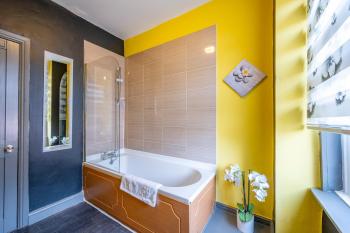 *1ES* For your most relaxed & Cosy stay + Free Parking + Free Fast WiFi *, Leeds (Foto 4)