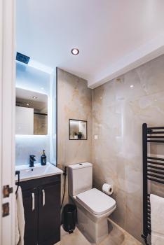 Luxurious 3 Bed Home, Free Parking, Manchester (photo 3)