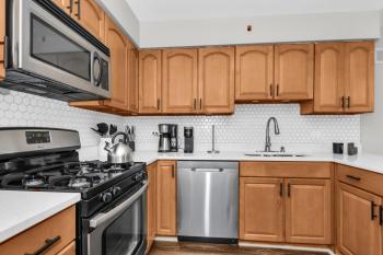 Prime Location, Cozy & Spacious home in Schaumburg, Schaumburg (zdjęcie 4)