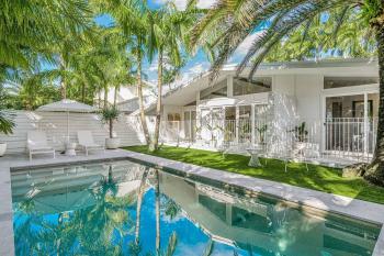 The Chalet - designer 3 BR retreat with pool, Byron Bay (foto 2)