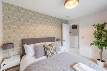 Fantastic 3-bed house with parking, Bath (photo 5)