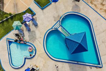 Room - Sleeps 3 - Balcony - Pool - Parking, Bakau (foto 5)