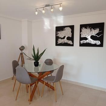 2 Bed - Sleeps 4 - Walk to Villamartin Plaza, Alicante (photo 4)