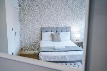 Stylish Apartment located in the City Centre of Liverpool - Web-exclusive offers at a-kapartments, Liverpool (photo 5)