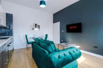 Stylish Apartment located in the City Centre of Liverpool - Web-exclusive offers at a-kapartments, Liverpool (photo 2)
