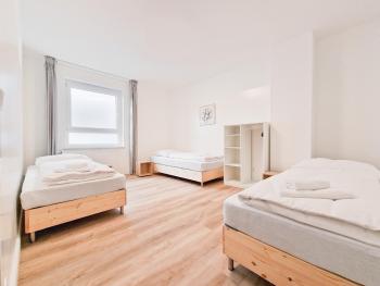 Tolstov Apartments - City Apartment with 3 Rooms - 15 Min Messe DUS & 10 Min Old Town DUS, Düsseldorf (photo 4)