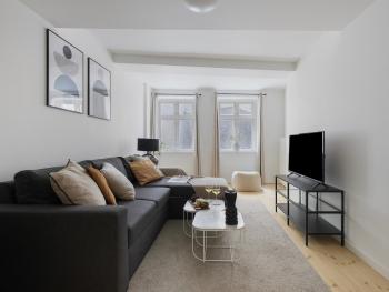 Sanders Main - Popular Two-Bedroom Duplex Apartment Next to Magical Nyhavn, Копенгаген (фото 2)