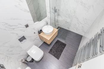 Cozy quiet new apartment in Karlin square, Прага (фото 4)