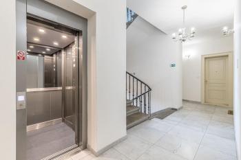 Cozy quiet new apartment in Karlin square, Прага (фото 5)