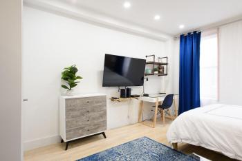 1597-12 NEW Studio Prime UES WD in unit, New York (Foto 3)
