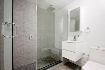 24-6 Gramercy area Newly reno Studio W D in unit, New York (Foto 2)