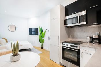 403-2E Newly Renovated Studio UES, Нью-Йорк (фото 3)