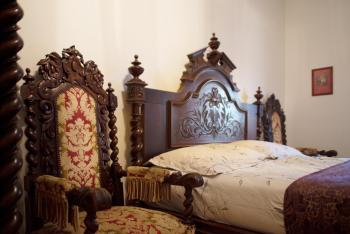 Luxury Medieval 2 Storey apartment with Antique Furniture in Old Town, Tallinn (photo 5)