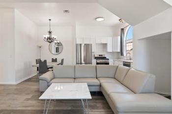 Spacious Private gated modern loft close to Universal Studio and Hollywood, Los Angeles (fotografie 3)