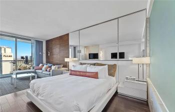 Luxury Hotel Suite With Private Strip View Balcony, Лас-Вегас (фото 5)