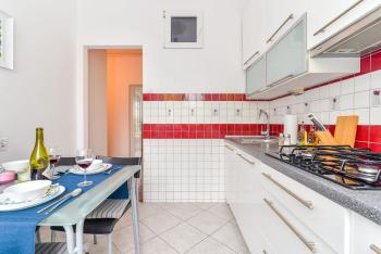 Cozy Apartment with Balcony - Palace of Culture by Rent Like Home, Varšava (fotografie 3)