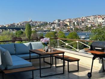 Waterfront Villa by the Tram - Private Terrace with Dome & Golden Horn View in Fatih, Istanbul (fotografie 5)