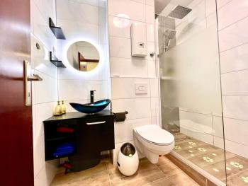 Stylish, Cozy & Quiet Apartment with one and half rooms in District 1, Düsseldorf (Foto 5)