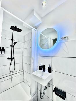 REGENCY Apartments - Traumhafte zentrale 40m2 Wohnung mit Kinoleinwand, WiFi und Netflix, Hannover (fotografie 5)