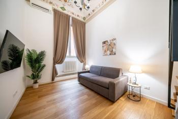 [3 minutes from Piazza Maggiore] Historical flat, Bologna (photo 4)