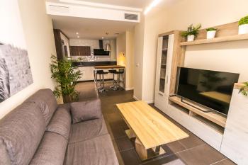 Pilar8 - Apartamento céntrico y moderno con piscina y parking, Jaén (foto 5)