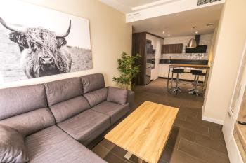 Pilar8 - Apartamento céntrico y moderno con piscina y parking, Jaén (foto 4)