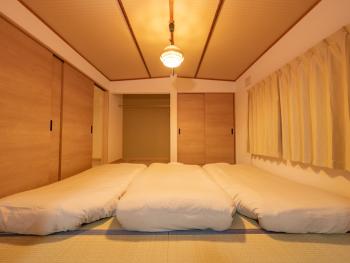 かんたろうもねたろうの母家-2周年フルリノベ!富良野スキー場12分 ラベンダー畑7分!キッズエリア大好評 日本庭園くつろぎの宿, Furano (foto 4)