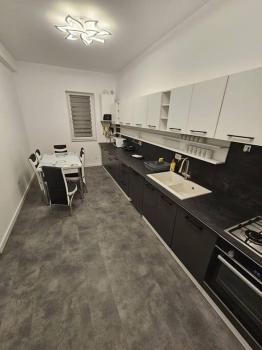 Comfy & Cozy Apartment 3, Рэдэуци (фото 2)