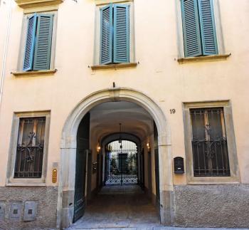 Joyful apartment in a building from the 1700s, Bergamo (photo 3)