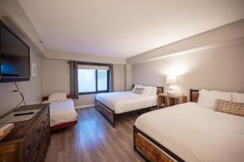 Stay Together Suites - Spacious Condominium On The Strip Sleeps 12 - NO RESORT FEE, Las Vegas (photo 5)