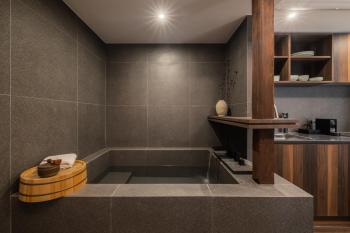 Luxury Hanok Stay Warm Hearth - East, Seoul (photo 5)