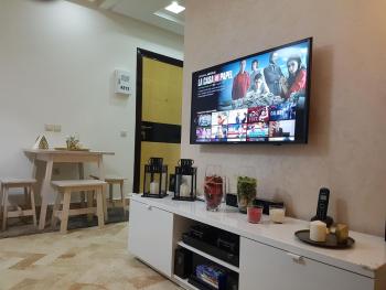Elegant 2BR, Private Terrace, AC, Fast WiFi & Parking, Maarif, Casablanca (fotografie 3)