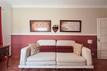 Calm & Relaxing Apartment w/ Terrace in Almada, Almada (foto 4)