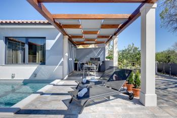Villa mit privatem Pool, WLAN, Klima, Sonnenterrasse und Grill, Vodnjan (Foto 4)