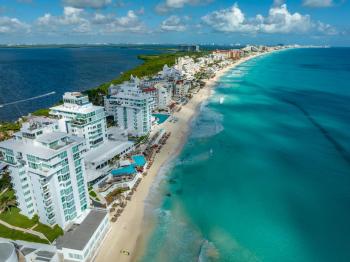 Beachfront Suite Deluxe -Best Ocean View, Resort with beach, Gym and Spa, Cancún (photo 2)