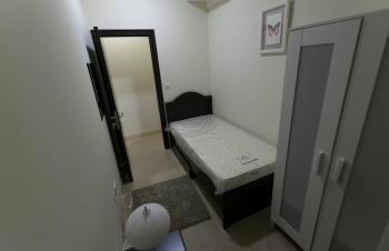 Small Budget Rooms for 'girls' only in Dubai, Marina, Dubaj (fotografie 3)