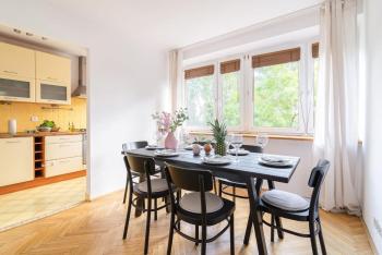 Smolna 8 - Warm Apartment with Balcony by Noclegi Renters, Warsaw (photo 3)