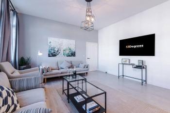 New! Stylish City-Centre Flat w/parking, Sleeps 4!, Birmingham (photo 3)