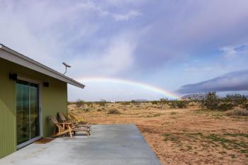Relax in Style at The Green Jackrabbit - Hot Tub, Record Player home, Sunfair Heights (foto 4)