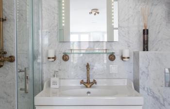 Jordaan Suite bed and bubbles, Amsterdam (photo 3)