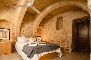 Charming & Stylish Historic Farmhouse with Pool, Xewkija (zdjęcie 2)